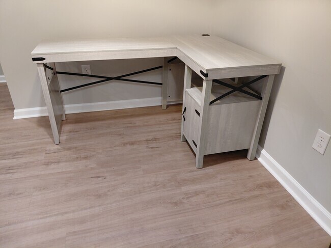 Building Photo - 801 Moratuck Dr