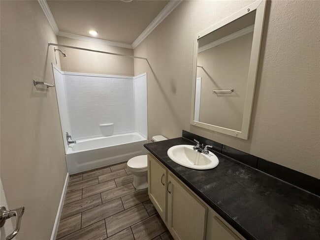 Building Photo - 685 Eileens Way