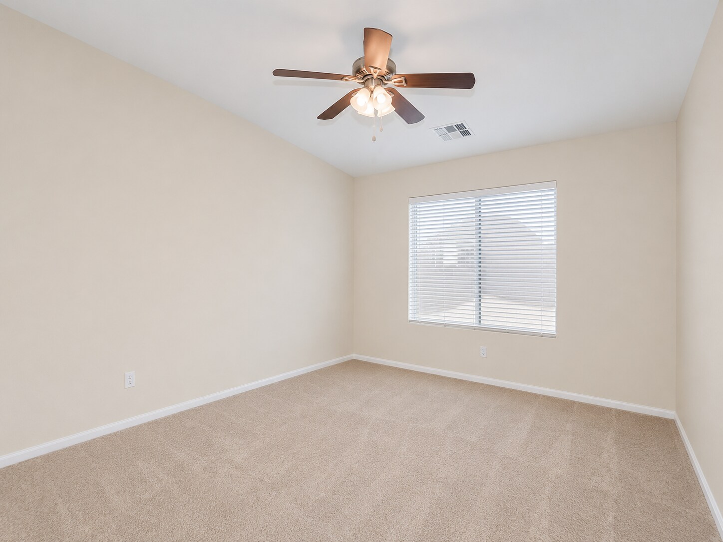 Building Photo - 15287 W Laurel Ln
