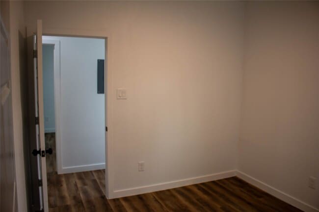 Building Photo - 106 Runnels St