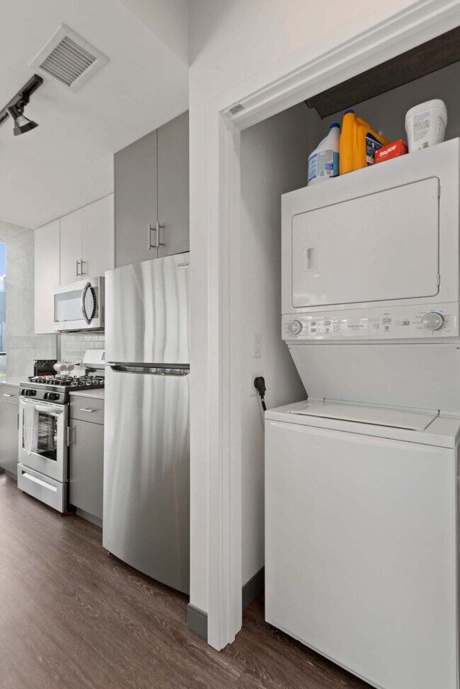 Building Photo - 1314 W Randolph St