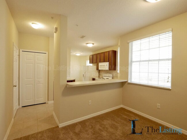 Building Photo - 10403 Regent Square Dr