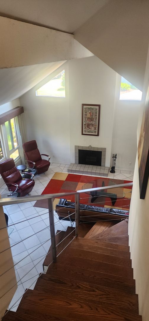 Building Photo - Fully furnished 2-bedroom, 2-bathroom town...