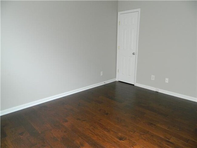 Building Photo - Awesome 3BE/2BA home in Brentwood!