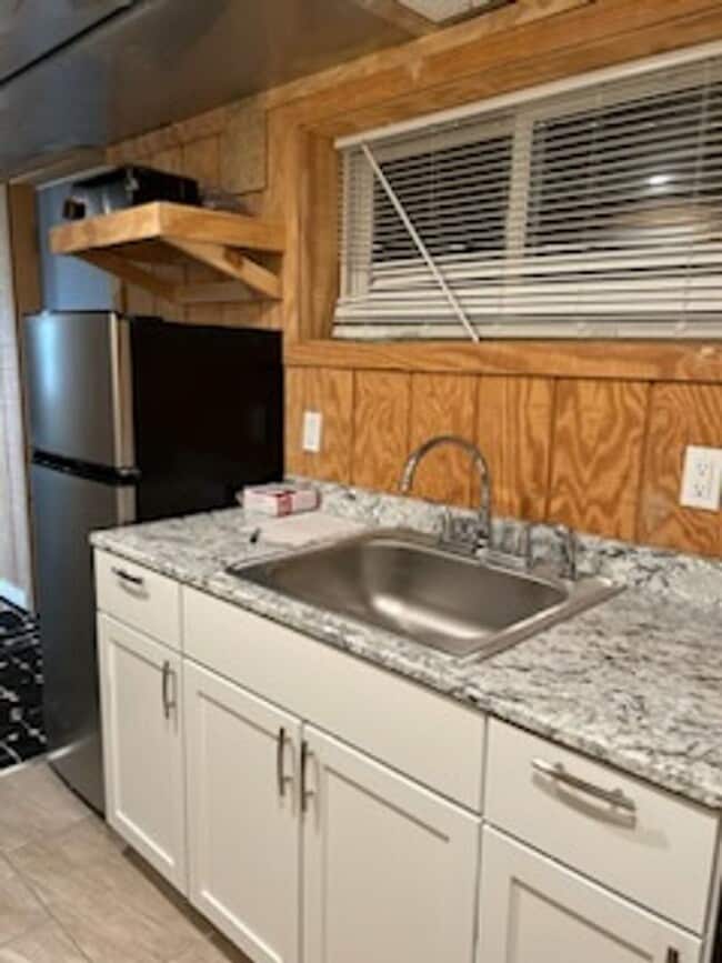 Building Photo - Blu Dot Farm 3