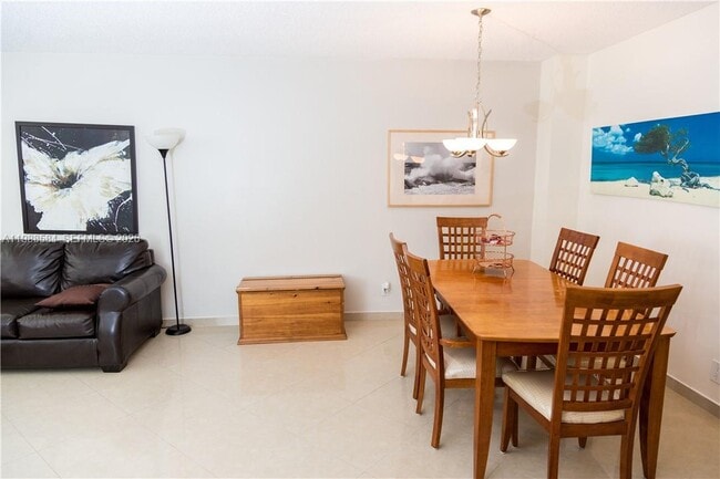 Building Photo - 3725 S Ocean Dr