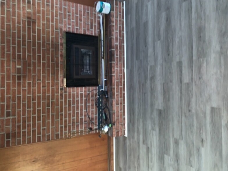 Building Photo - 432 Linden St