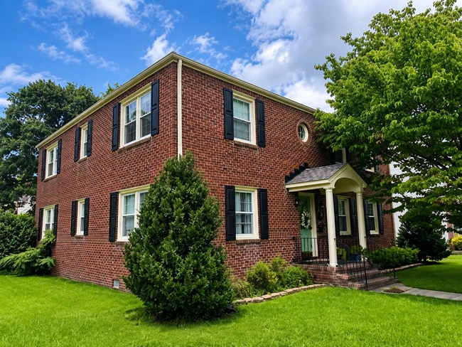 Building Photo - 501 Sussex Dr