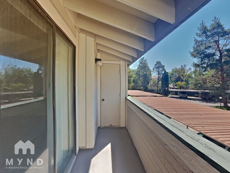 Building Photo - 2624 Sunny Slope Dr