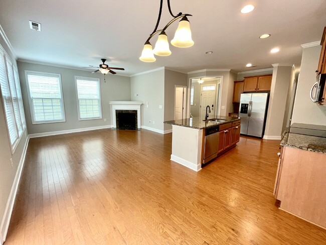 Building Photo - 3 bed, 2.5 bath Nest with Bonus Room in An...