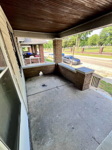 Building Photo - 3709 Boulevard Pl
