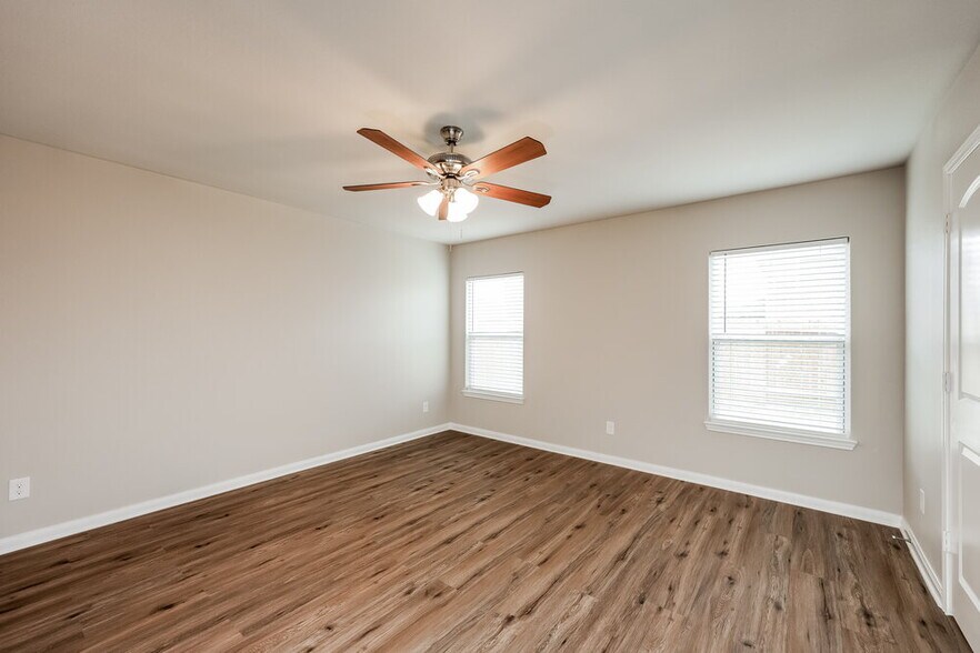 Building Photo - 11703 Viney Pass