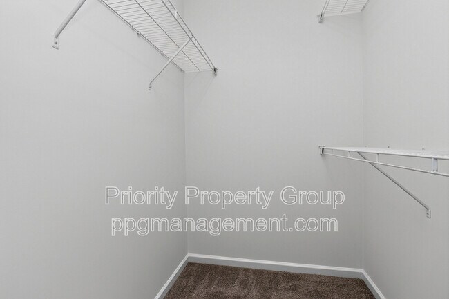 Building Photo - 3204 Barons Court Rd