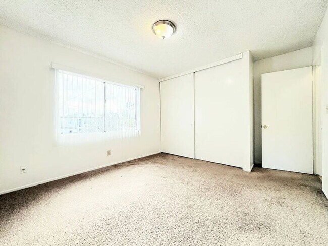 Building Photo - 11057 Ferina St