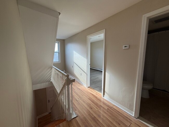 Building Photo - 36 Cork St