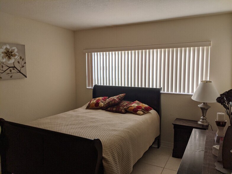 Building Photo - 7713 SW 88th St