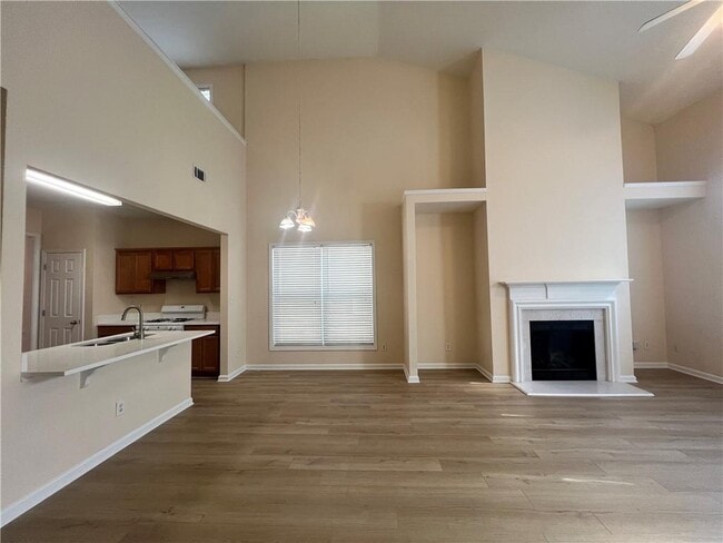 Building Photo - 2233 Worrall Hill Dr