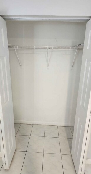 Building Photo - 460 NE 18th Ave