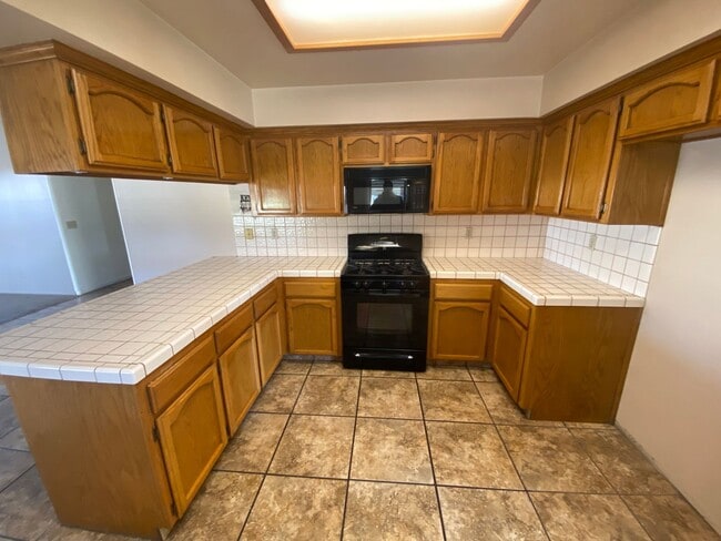 Building Photo - Get ready for Summer in this 3 BD 2 BA SW home with a Pool on a corner lot