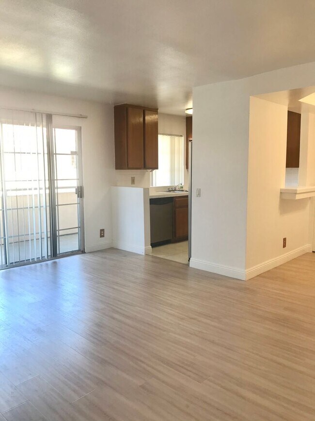 Building Photo - Coming Soon!! Live in the heart of Downtow...