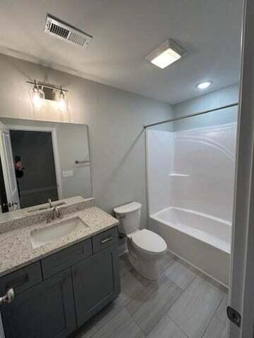 Building Photo - 262 NE Bellingham Cv