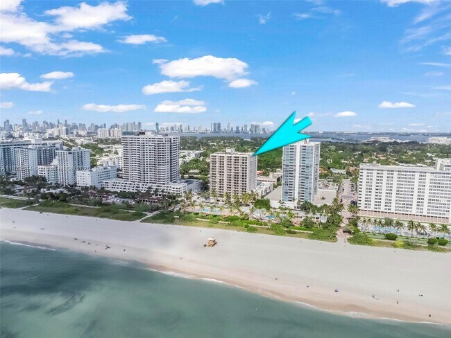 Building Photo - 2625 Collins Ave