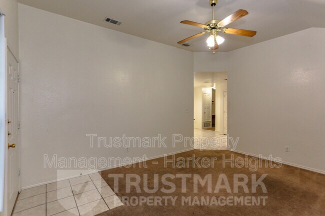 Building Photo - 4907 John David Dr