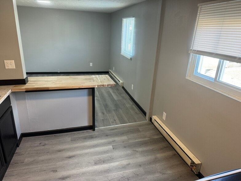 Building Photo - 706 Church St