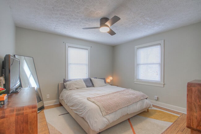 Building Photo - 1609A Cahal Ave