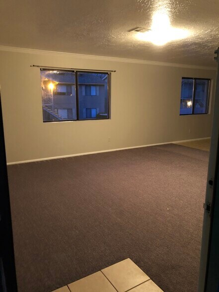 Building Photo - 1150 W 360 N
