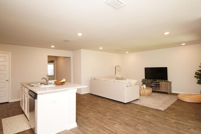 Building Photo - 334 This Way