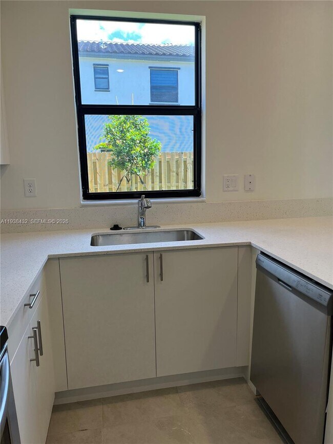 Building Photo - 11889 SW 246 Terrace