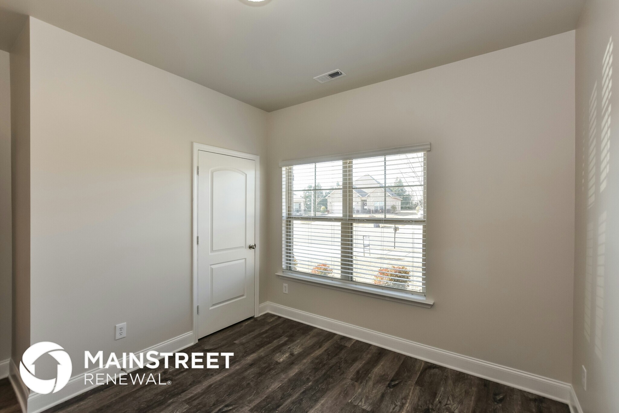 Building Photo - 303 Addison Ct