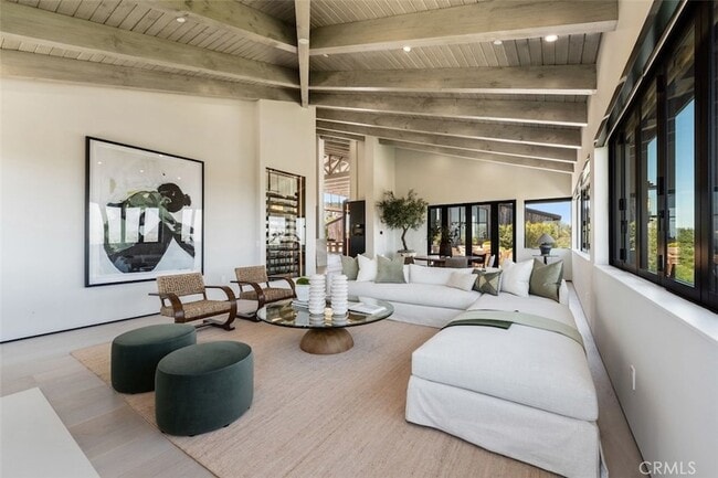 Building Photo - 3121 Old Topanga Canyon Rd