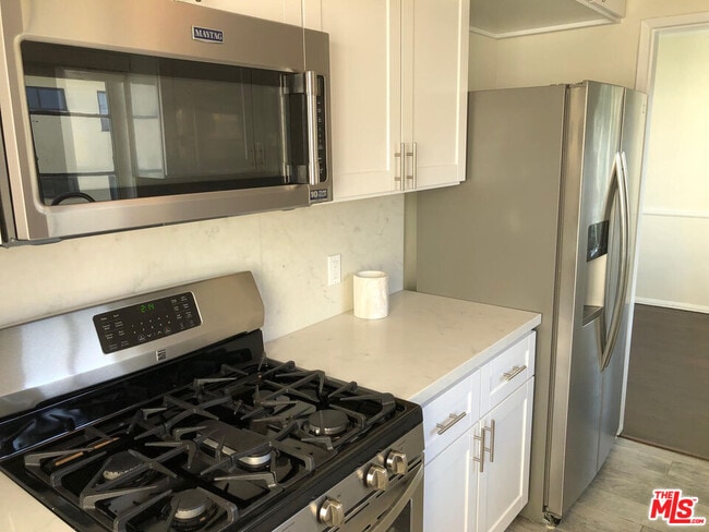 Building Photo - 1321 Laurel Ave