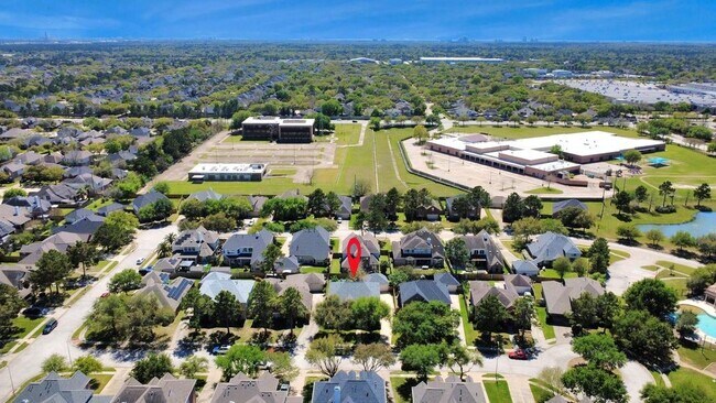 Building Photo - 12815 Dadebrook Ct