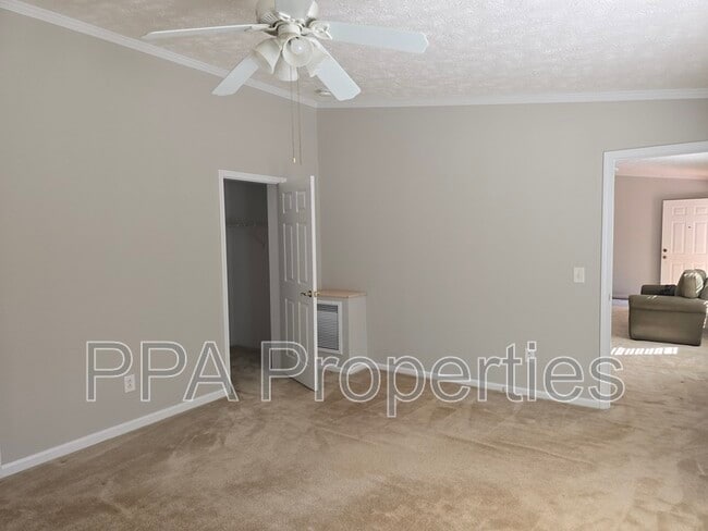 Building Photo - 7217 Ramblewood Dr