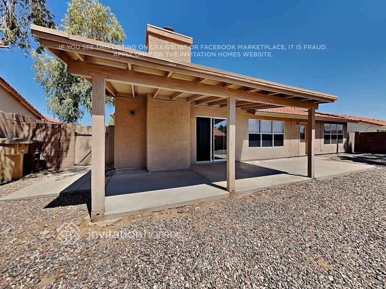 Building Photo - 9133 W Country Gables Dr