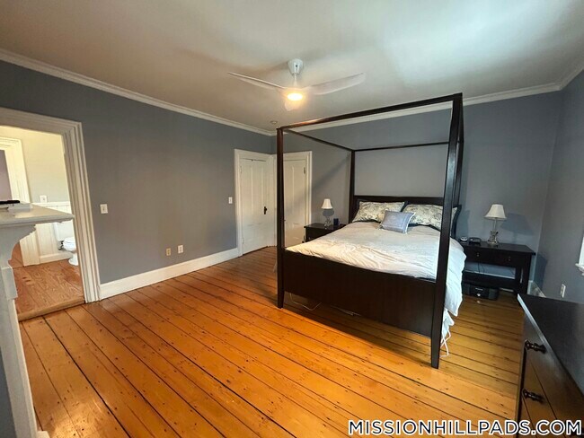 Building Photo - 1 Pickering Ave