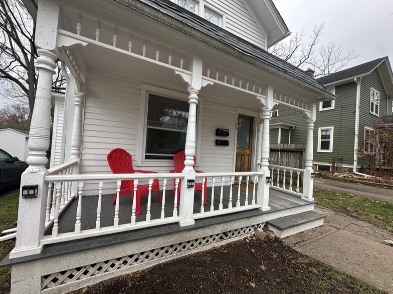 Building Photo - 525 6th Street