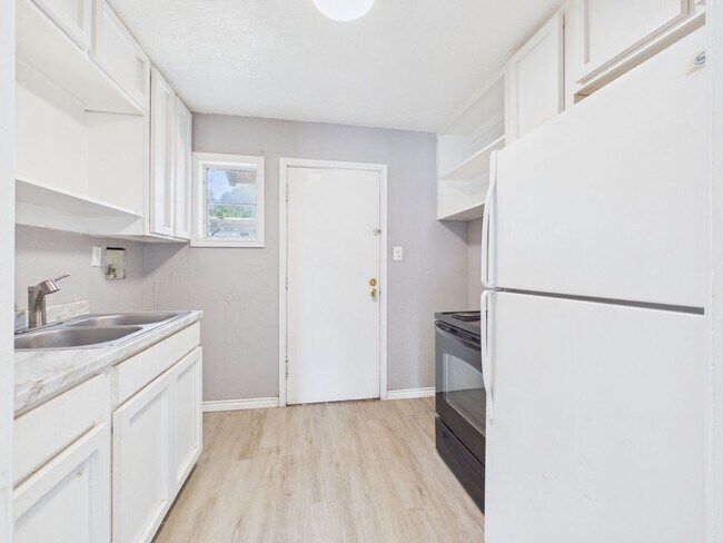 Building Photo - 3010 Westhaven Dr