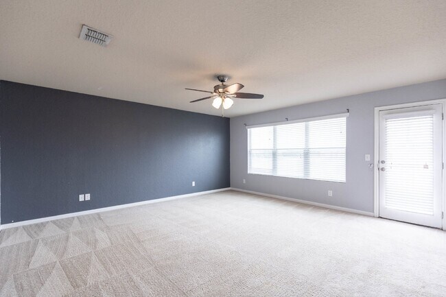 Building Photo - 3534 York Crest
