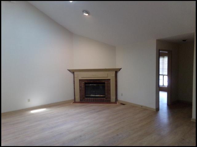 Building Photo - 14 Woodlore Cir