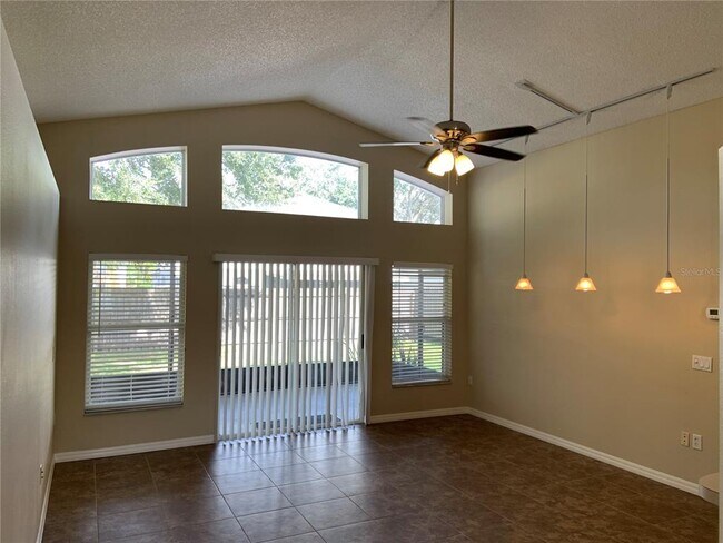 Building Photo - 4203 Mendenwood Ln