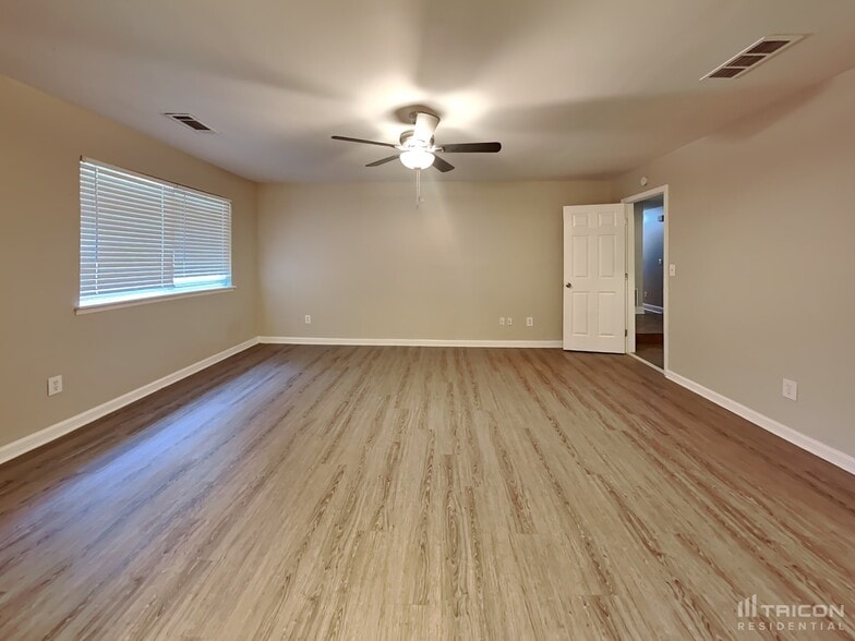 Building Photo - 4765 Jamerson Forest Cir
