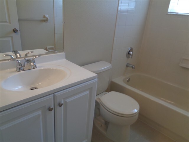 Building Photo - 29425 Crossland Dr