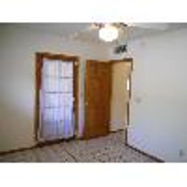 Building Photo - Tucson Foothills Home