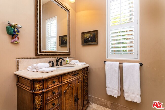 Building Photo - 31280 Bailard Rd