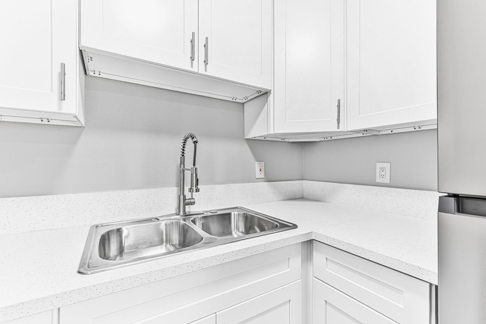 Building Photo - 1826 Cerritos Ave