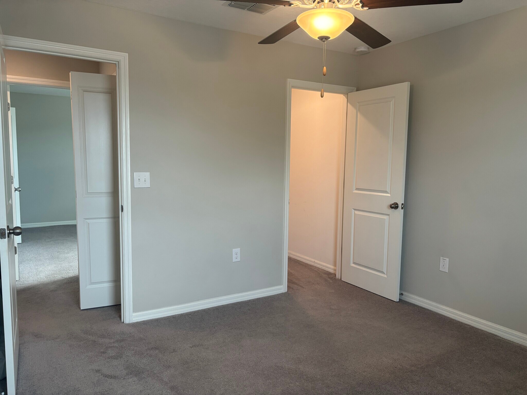 Building Photo - 9663 Channing Hill Dr